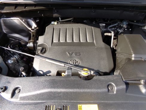 Used 2015 Toyota Highlander LE Plus image 16