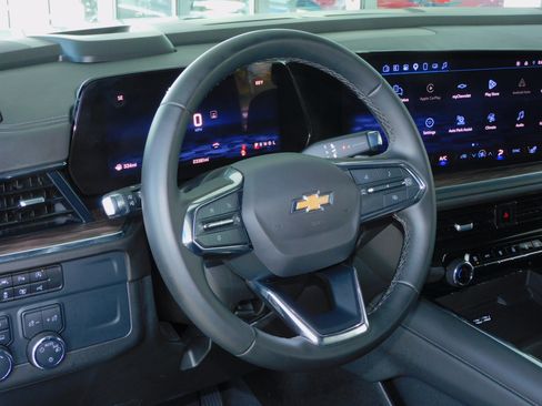 Used 2025 Chevrolet Tahoe 4WD LT image 18