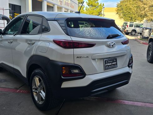 Used 2018 Hyundai Kona SE image 7