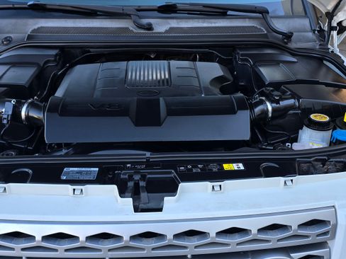 Used 2011 Land Rover LR4 HSE LUX image 42