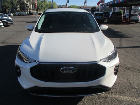 Used 2023 Ford Escape FWD Plug-In Hybrid image 17