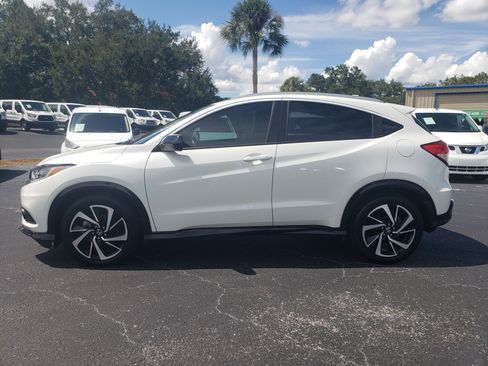 Used 2019 Honda HR-V Sport image 3