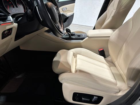 Used 2020 BMW 330i xDrive w/ Driver Assist image 20