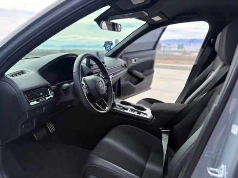 Used 2025 Honda Civic Sport image 9