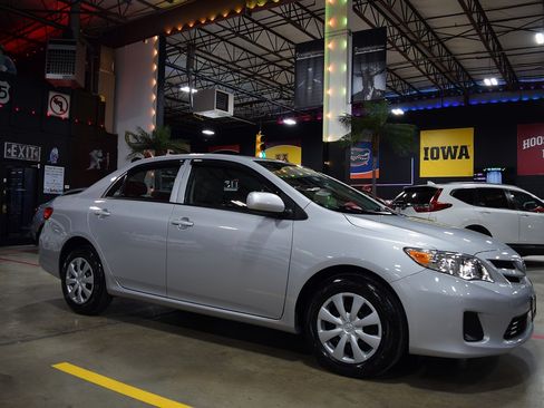 Used 2012 Toyota Corolla LE image 13