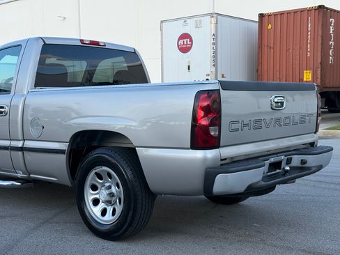 Used 2007 Chevrolet Silverado 1500 Classic W/T image 38