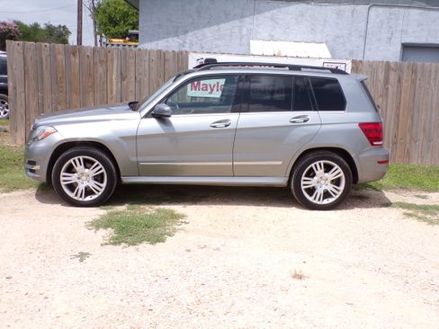 Used 2014 Mercedes-Benz GLK 350 image 2