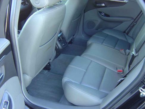 Used 2019 Chevrolet Impala LT image 11