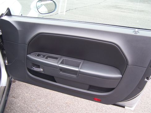 Used 2009 Dodge Challenger R/T Plus image 14