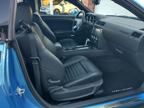 Used 2009 Dodge Challenger R/T image 10