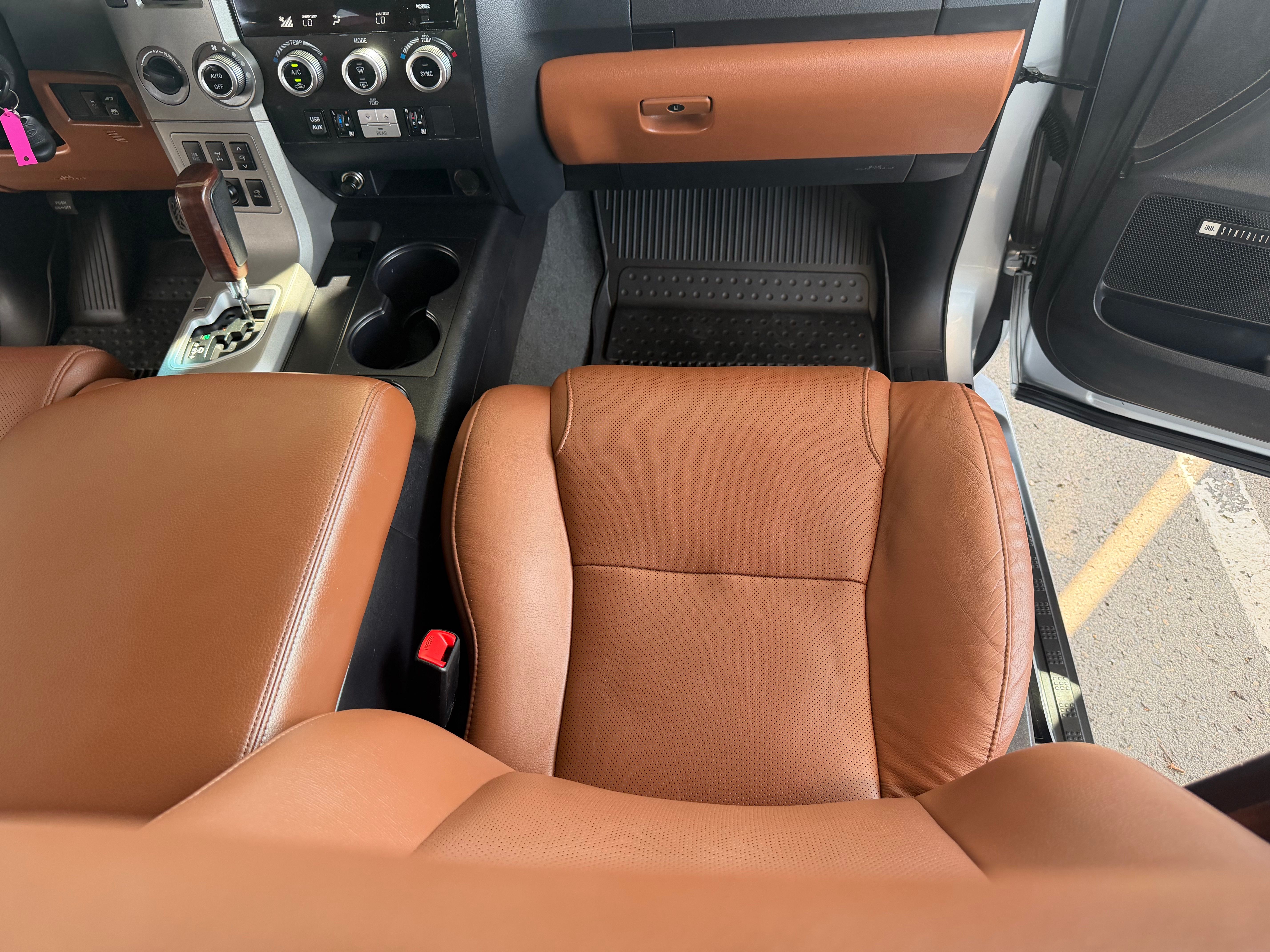 Used 2017 Toyota Sequoia Platinum AWD/4WD image 31
