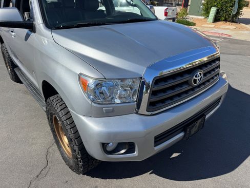 Used 2012 Toyota Sequoia SR5 image 11