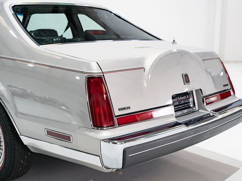 Used 1990 Lincoln Mark VII Blass image 45