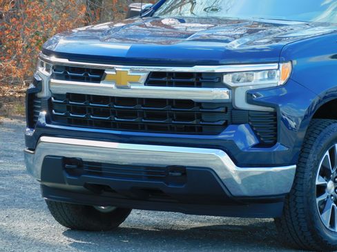Used 2023 Chevrolet Silverado 1500 LT image 12