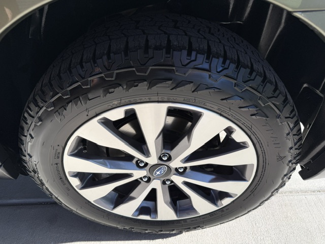 Used 2018 Subaru Outback 3.6R Touring AWD/4WD image 23