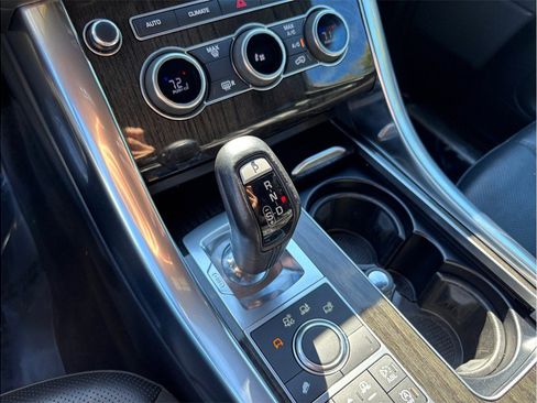 Used 2016 Land Rover Range Rover Sport HSE image 39