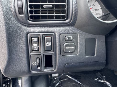 Used 2000 Toyota MR2 Spyder image 7