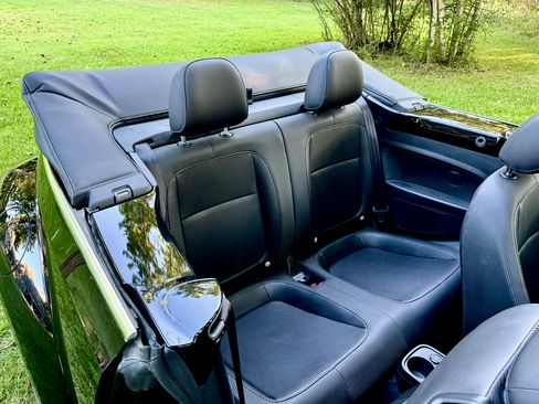 Used 2013 Volkswagen Beetle TDI Convertible FWD image 47
