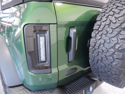 Used 2023 Ford Bronco 4-Door Badlands AWD/4WD image 23