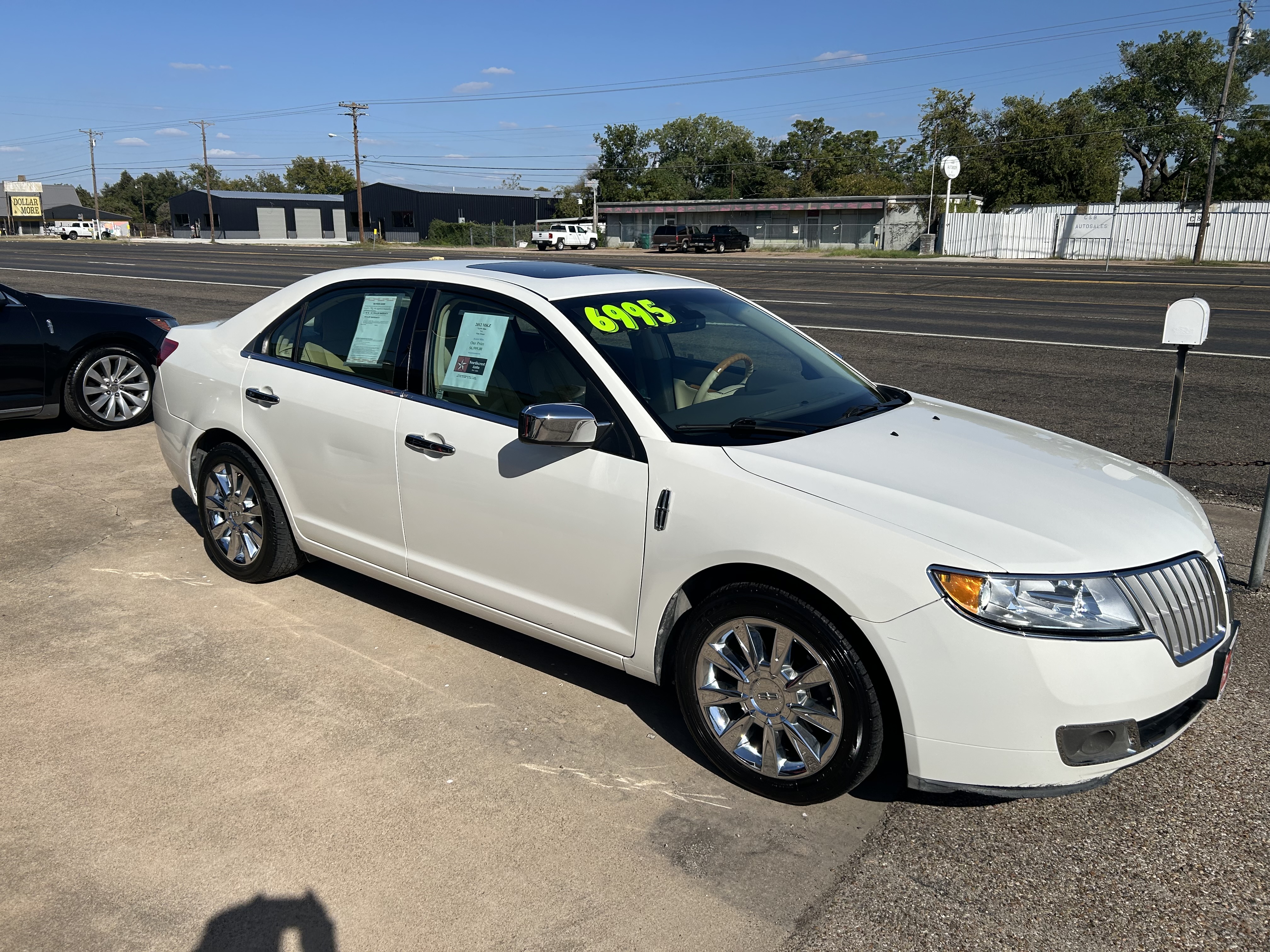 Used 2012 Lincoln MKZ Select Sedan 4D FWD image 3