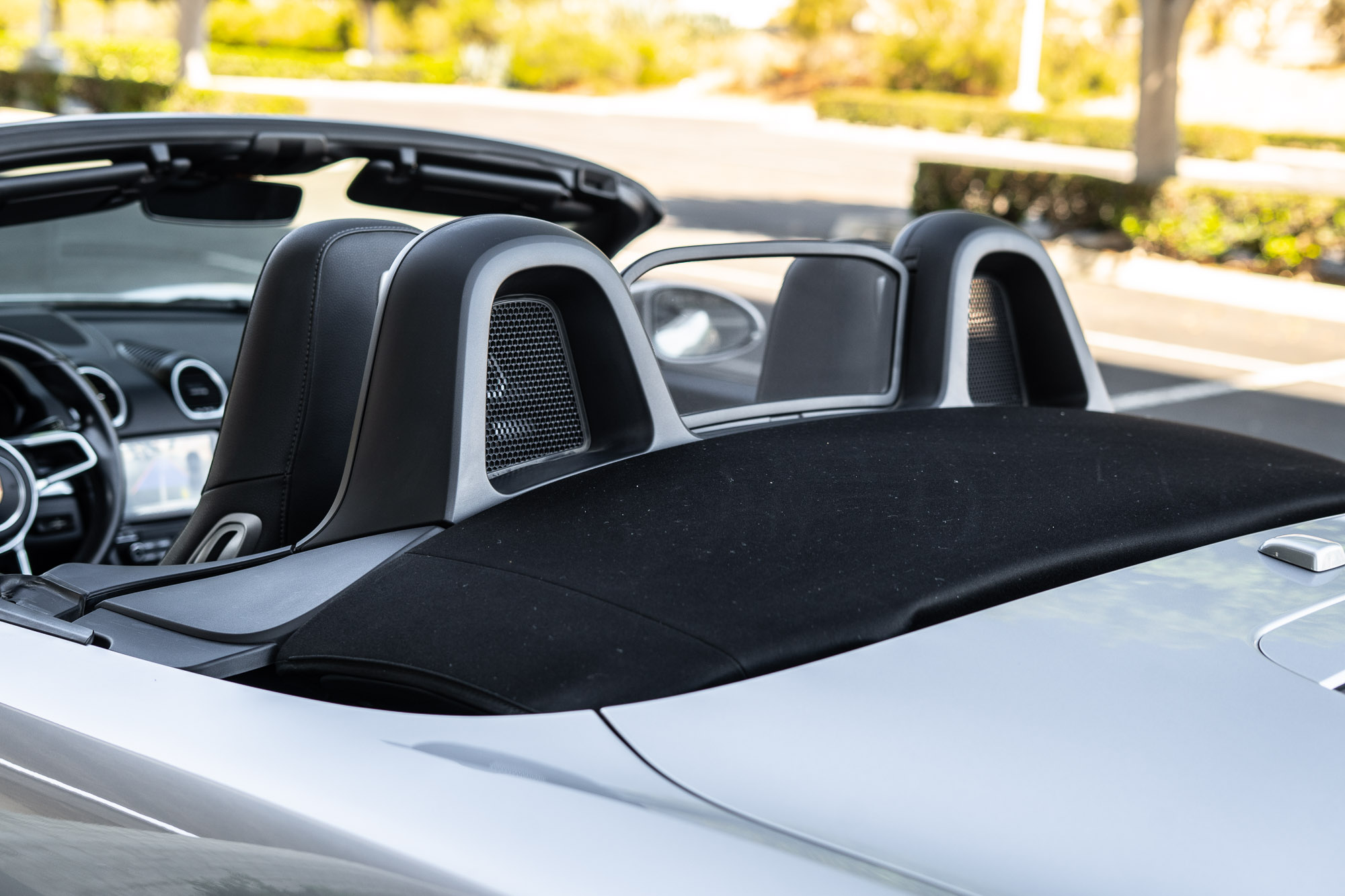 Used 2018 Porsche 718 Boxster RWD image 8