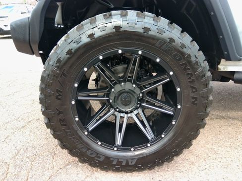 Used 2018 Jeep Wrangler Unlimited Sport image 22