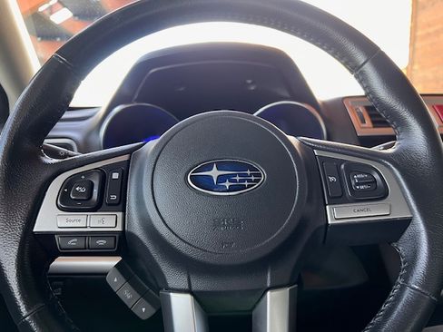 Used 2017 Subaru Outback 2.5i Limited image 14