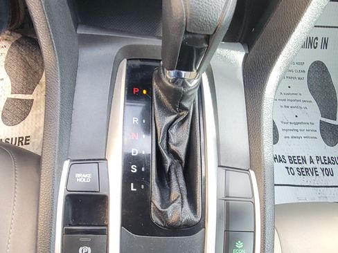 Used 2019 Honda Civic LX image 11