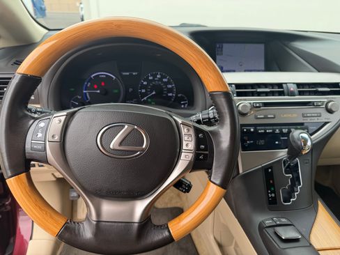 Used 2014 Lexus RX 450h AWD image 10
