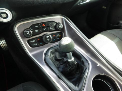 Used 2016 Dodge Challenger R/T Shaker RWD image 19
