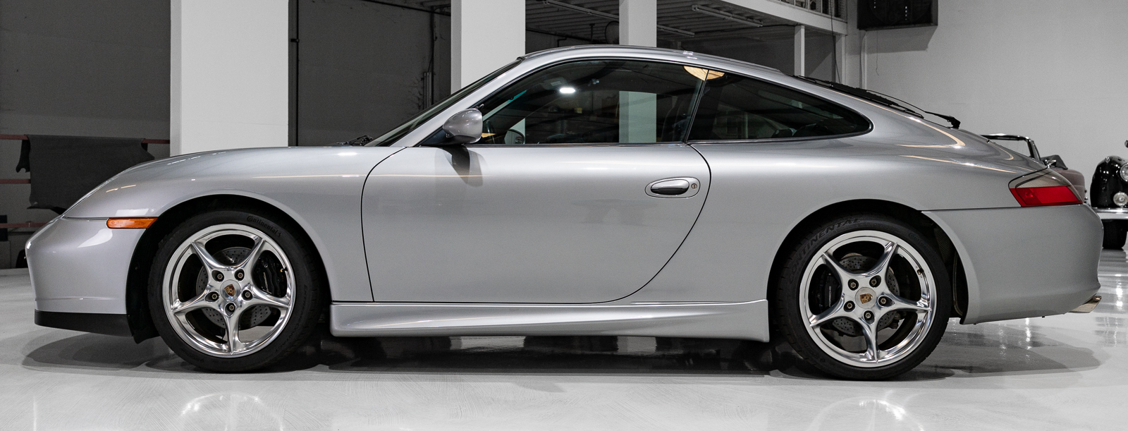 Used 2004 Porsche 911 40th Anniversary Coupe RWD image 9