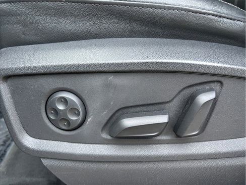 Used 2023 Audi Q5 2.0T Premium image 21