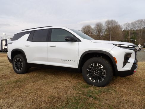 New 2026 Chevrolet Traverse Z71 image 13