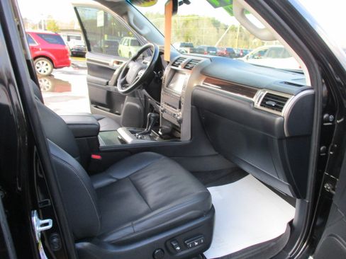 Used 2016 Lexus GX 460 Luxury image 38