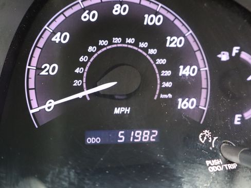 Used 2011 Toyota Avalon Limited image 22