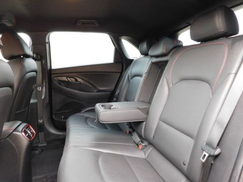 Used 2019 Hyundai Elantra GT N Line image 18