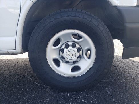 Used 2020 Chevrolet Express 2500 image 9