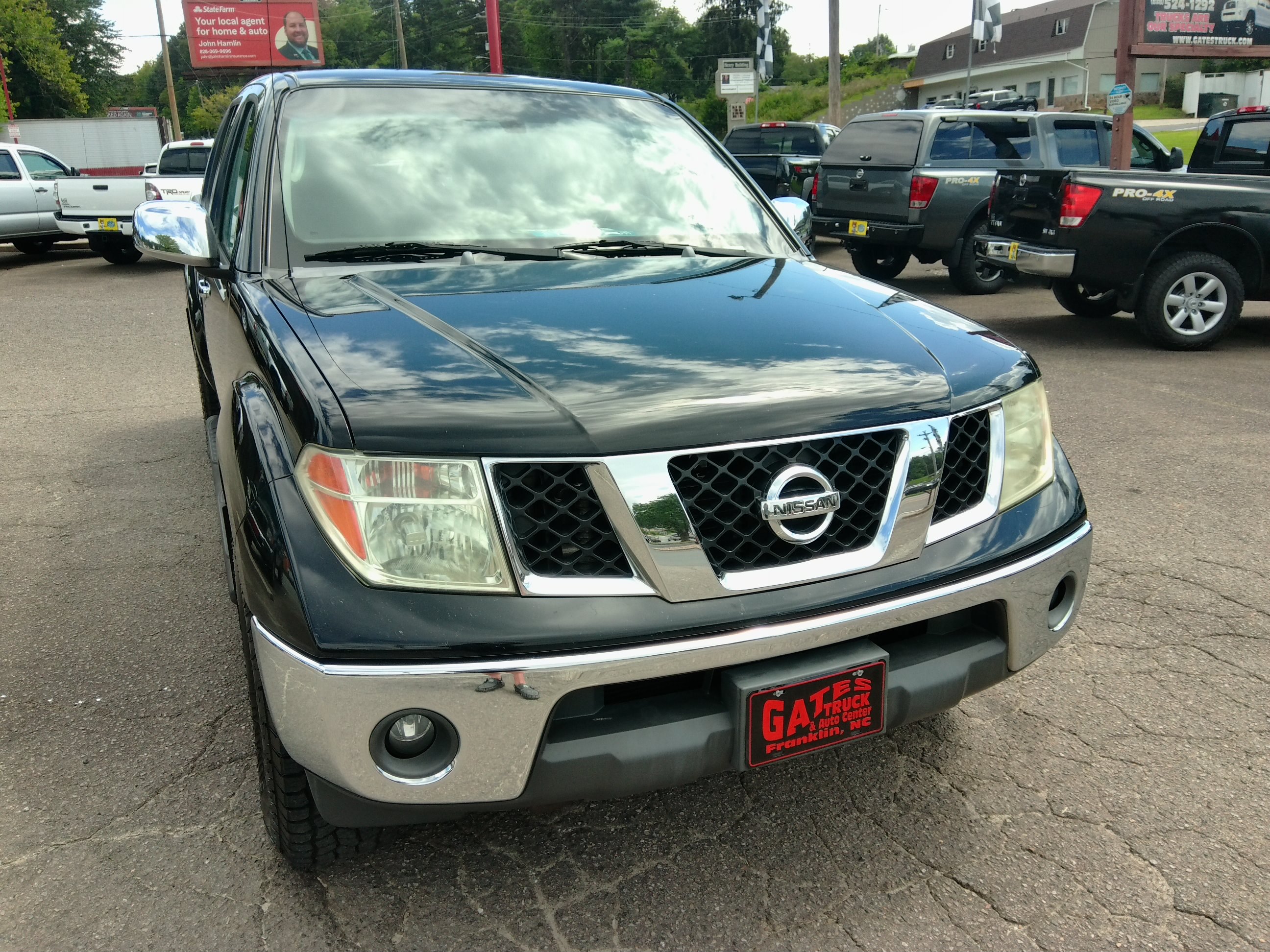 Used 2007 Nissan Frontier 4x4 Crew Cab NISMO image 7