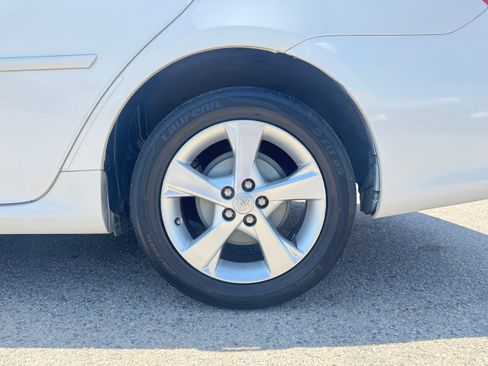 Used 2012 Toyota Corolla LE FWD image 15