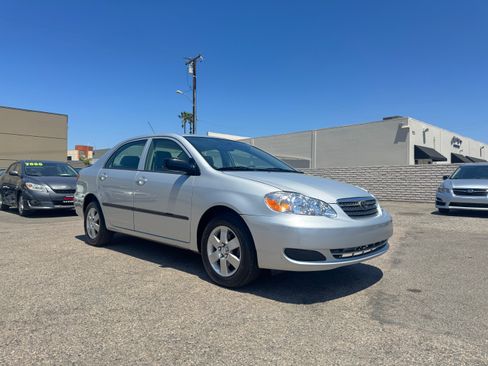 Used 2005 Toyota Corolla CE FWD image 11