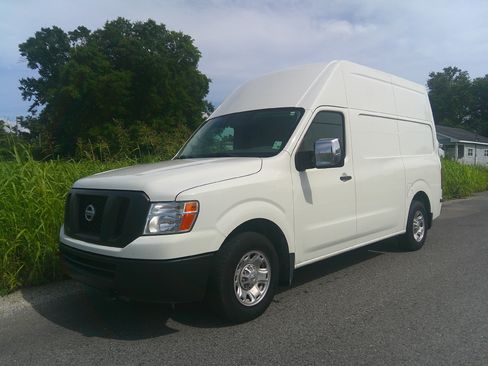 Used 2021 Nissan NV 2500 High Roof RWD image 9