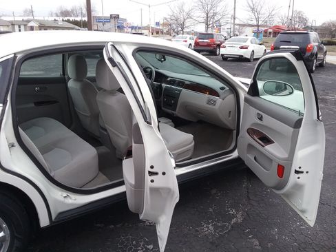 Used 2008 Buick LaCrosse CX image 17