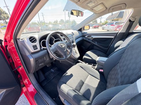 Used 2010 Toyota Matrix image 16