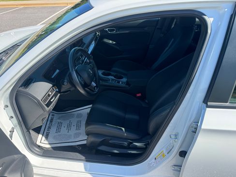 Used 2025 Honda Civic Sport Sedan image 13