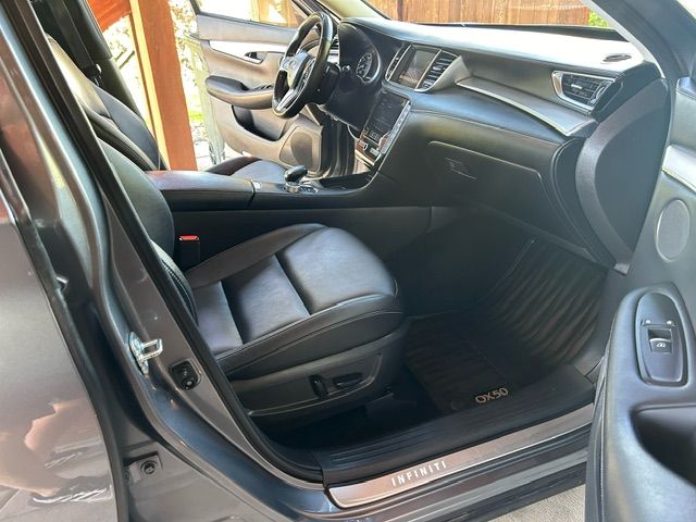 Used 2021 INFINITI QX50 Essential AWD/4WD image 18