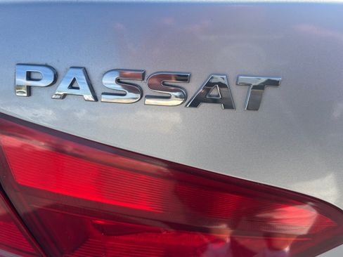 Used 2013 Volkswagen Passat TDI SE image 17