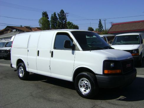 Used 2009 GMC Savana 3500 image 4