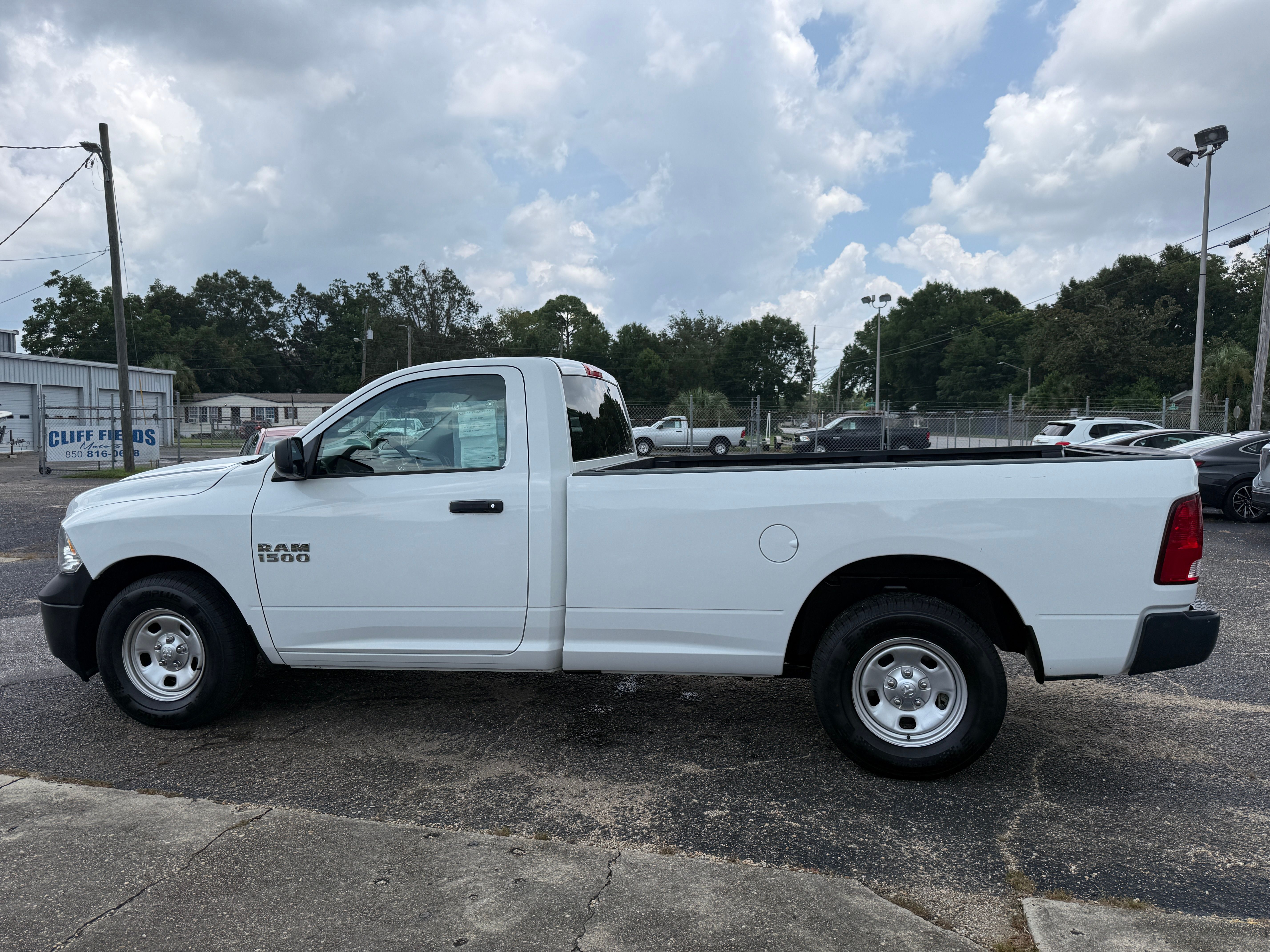 Used 2017 RAM 1500 2WD Regular Cab ST image 3