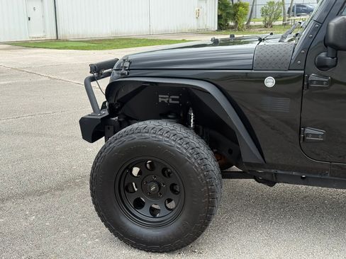 Used 2017 Jeep Wrangler Sport AWD/4WD image 27