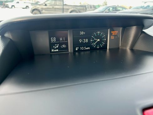 Used 2018 Subaru Forester 2.5i Touring image 17